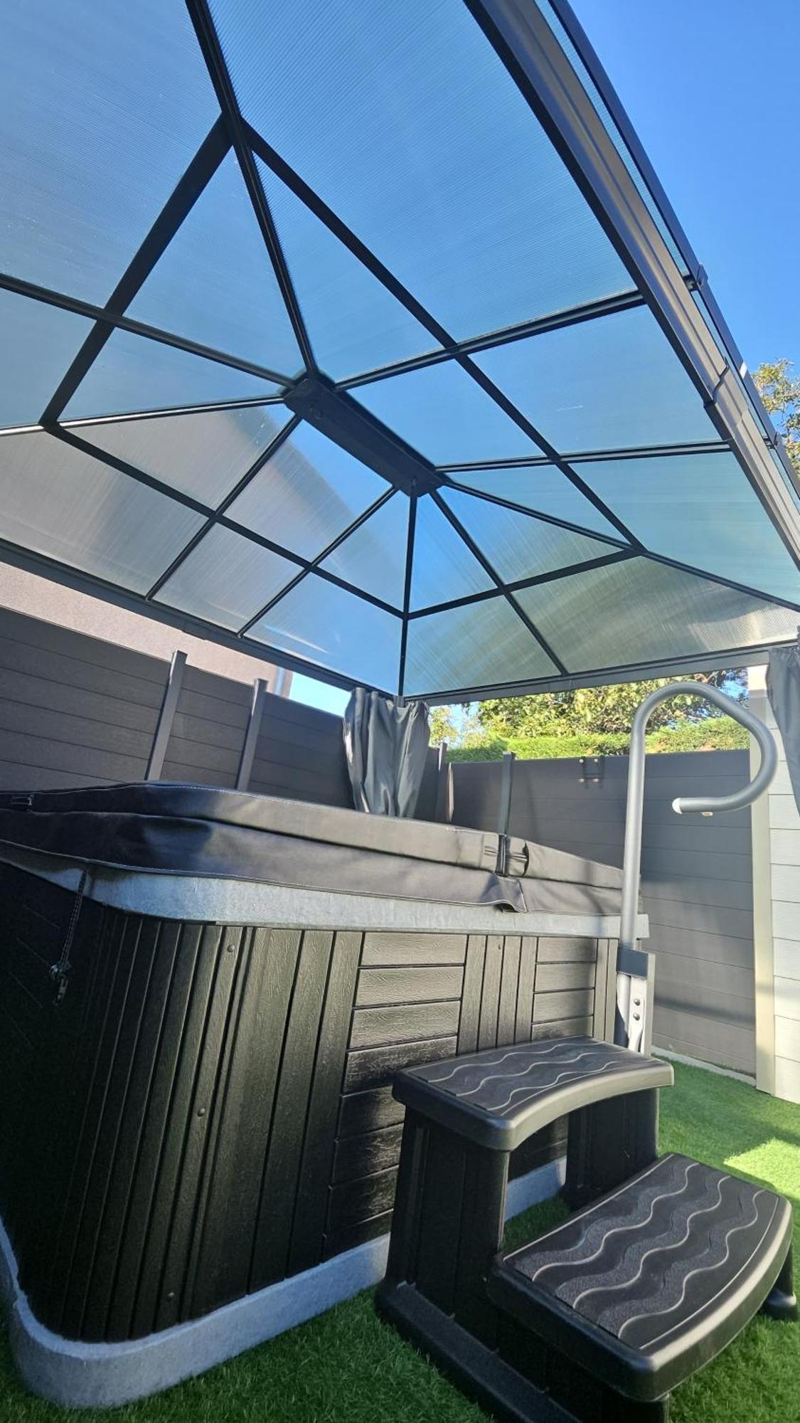 Hebergement Privee Jaccuzzi En Supplement Saint-Clair-du-Rhone Extérieur photo